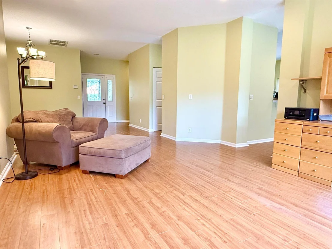 Photo of 13268 151 Lane N