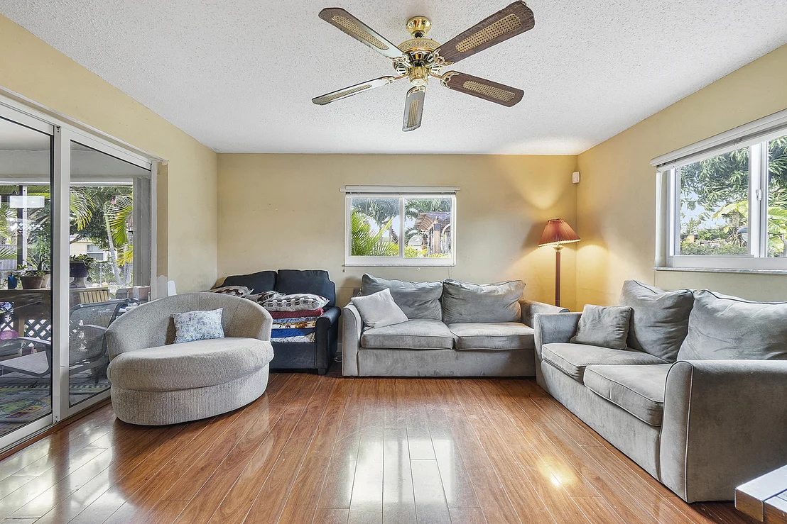 Photo of 6972 NW 8th Street