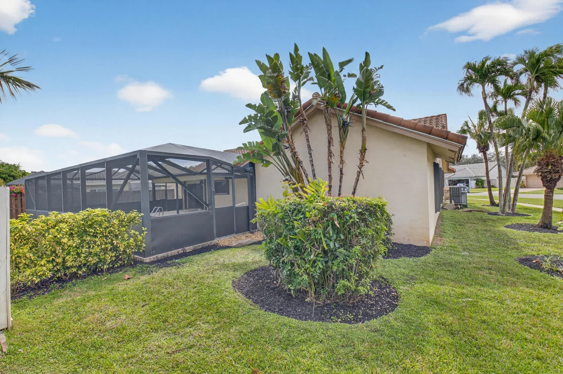 Photo of 9362 Laurel Green Drive
