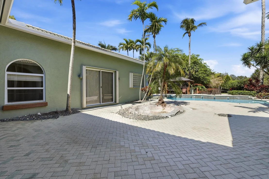 Photo of 8634 Sawpine Road