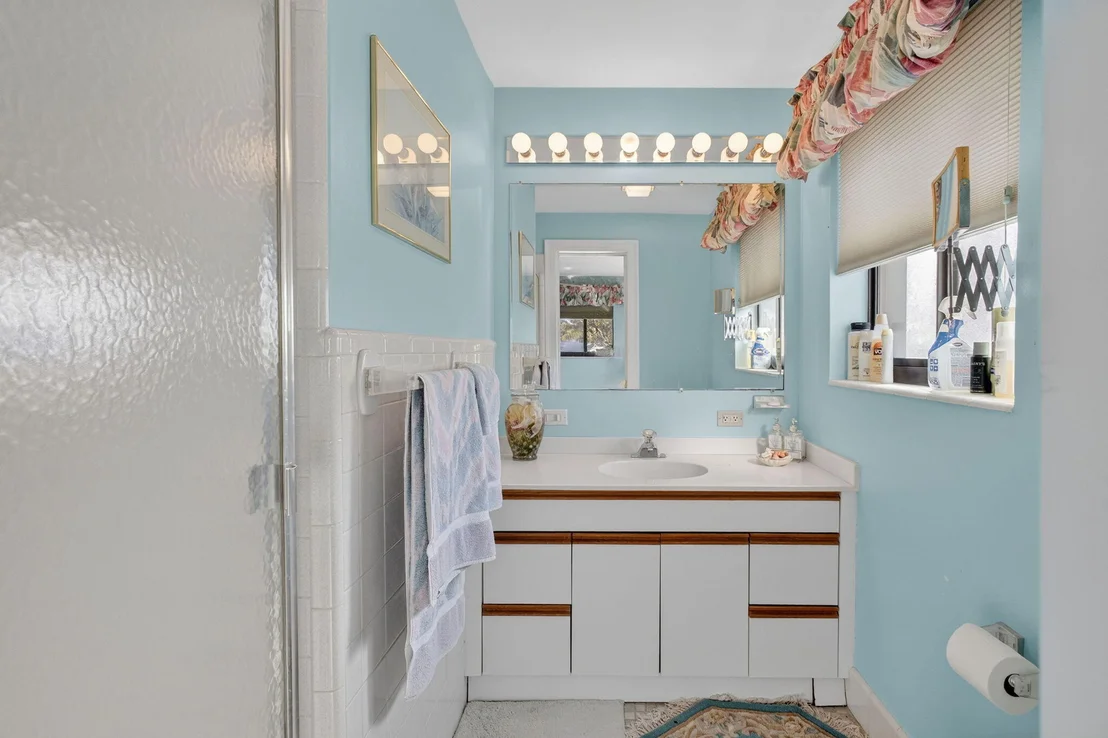Photo of 752 Lagoon Drive