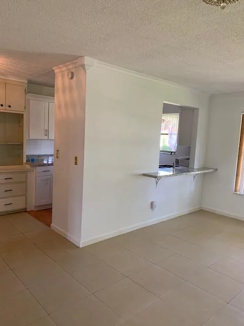 Photo of Unit B at 360 High Point Boulevard