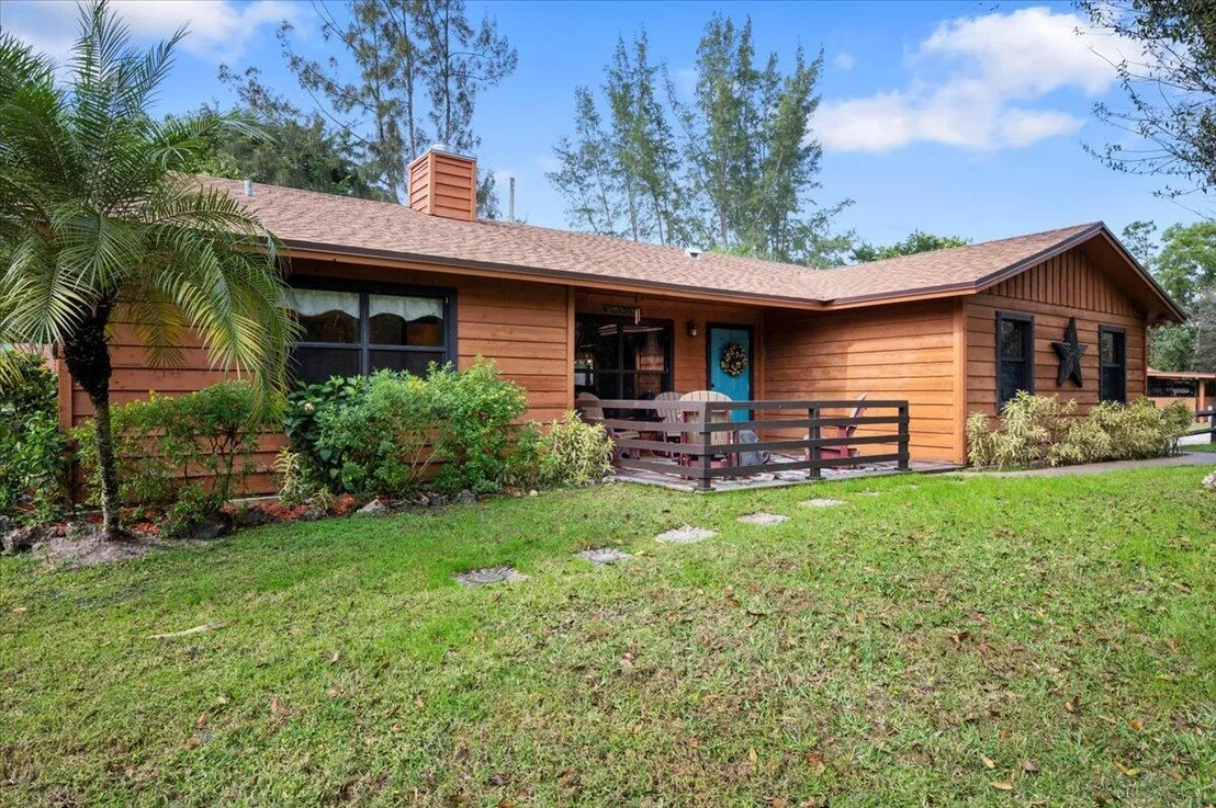 Photo of 2371 147th Drive N