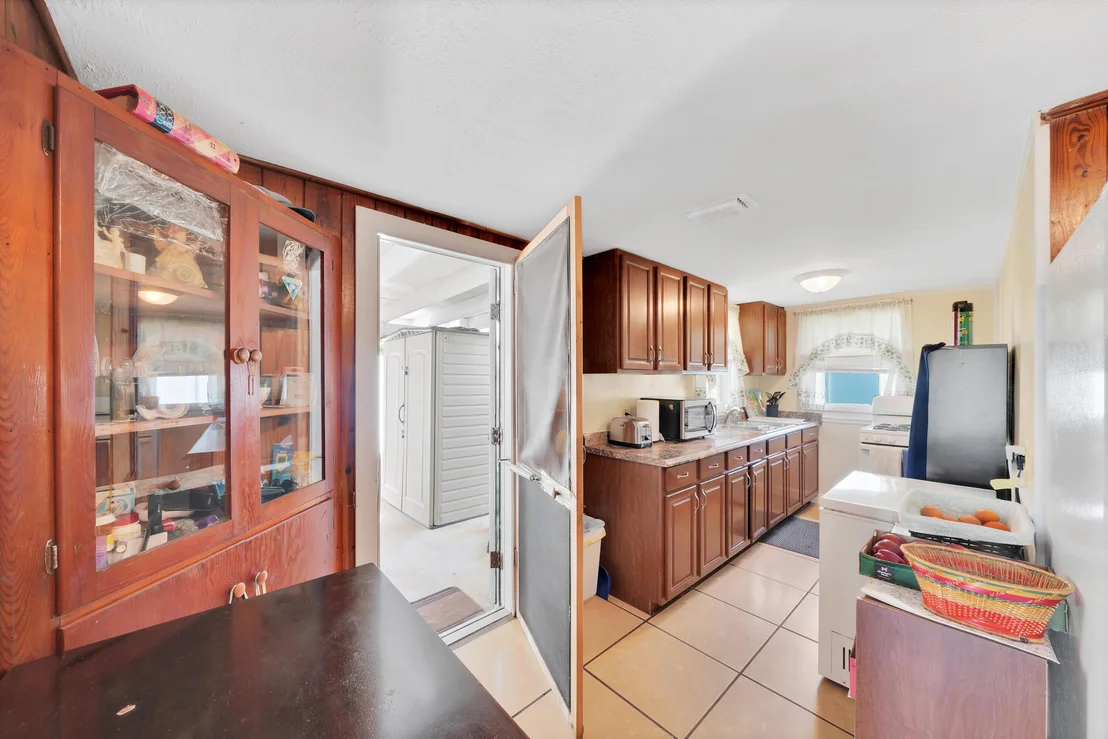 Photo of 5271 Wallis Road