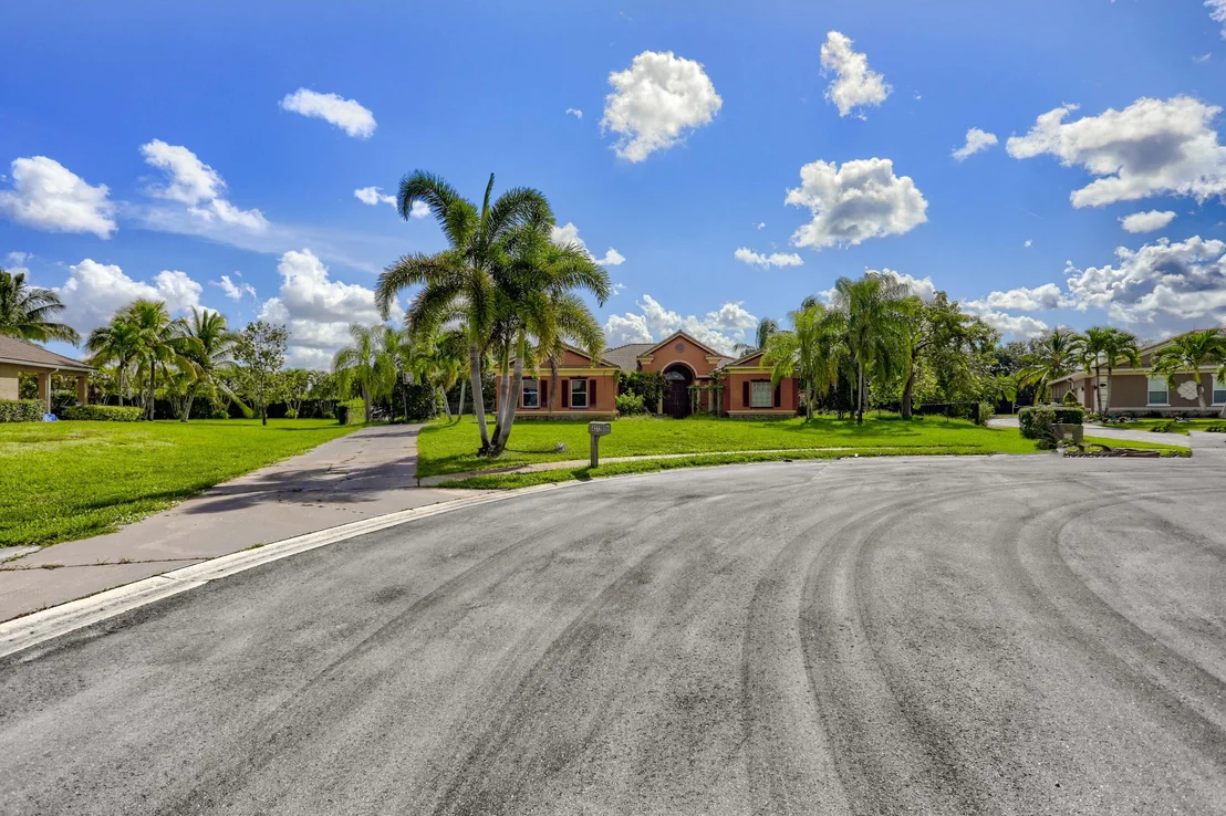 Photo of 4372 Hunting Trail