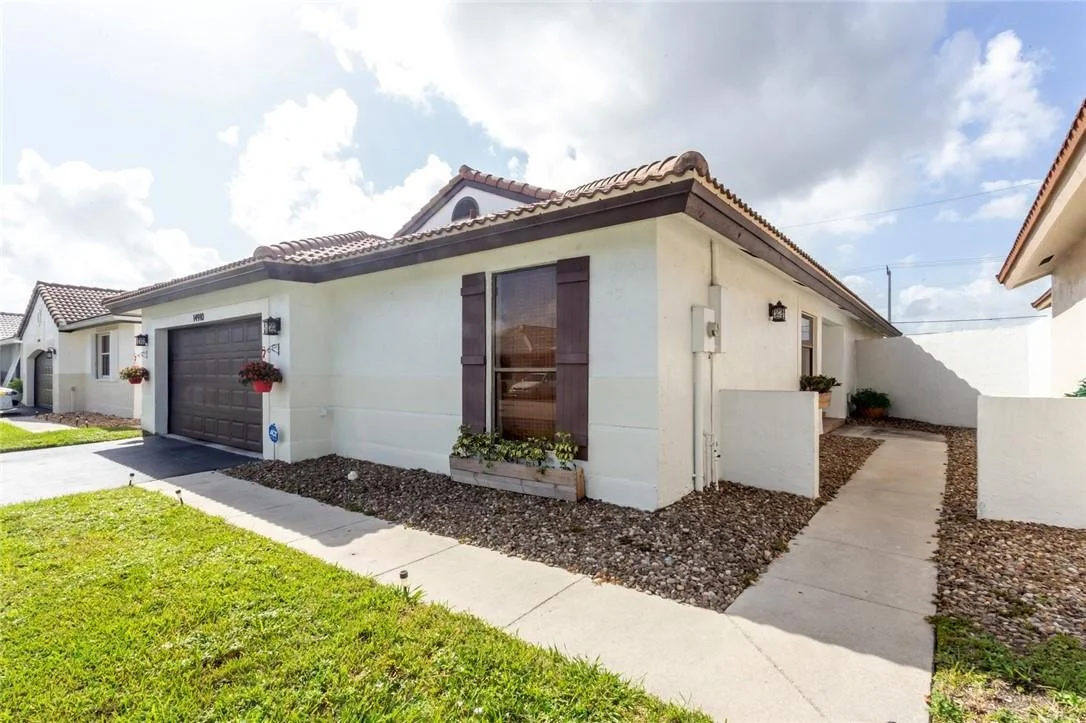 Photo of 14910 Newcastle Lane