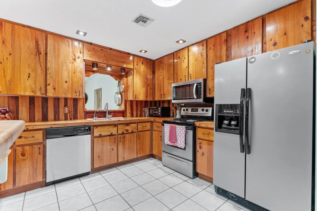 Photo of 3182 Custer Avenue