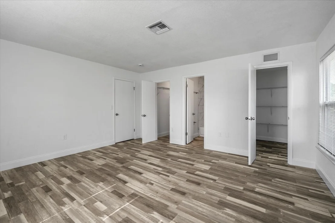 Photo of 825 2nd Street