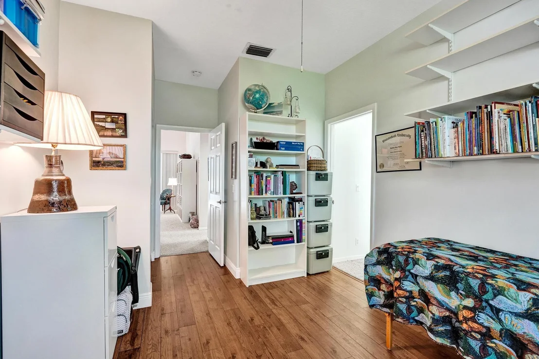 Photo of 4095 Augusta Avenue