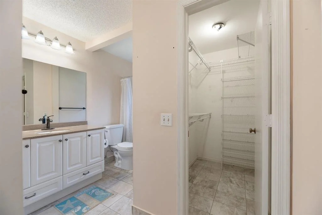 Photo of Unit B at 4826 Equestrian Circle