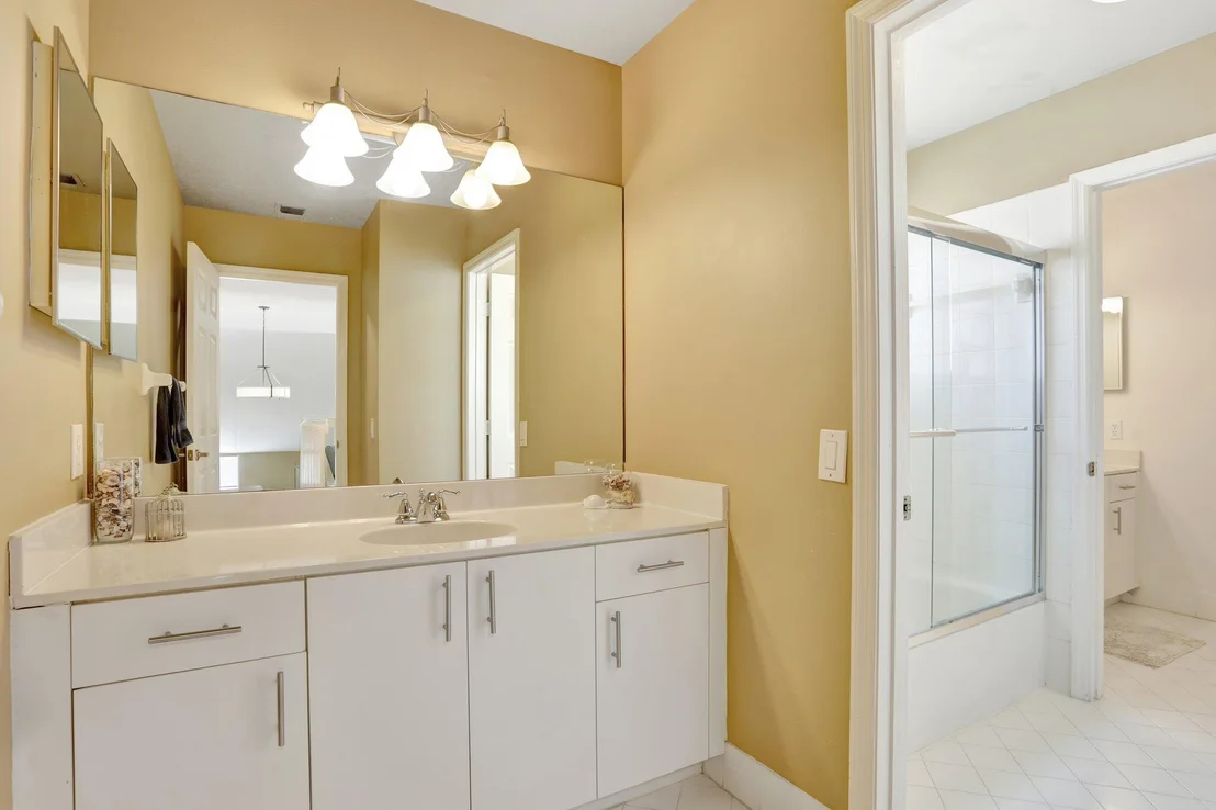 Photo of 6702 NW 80th Manor