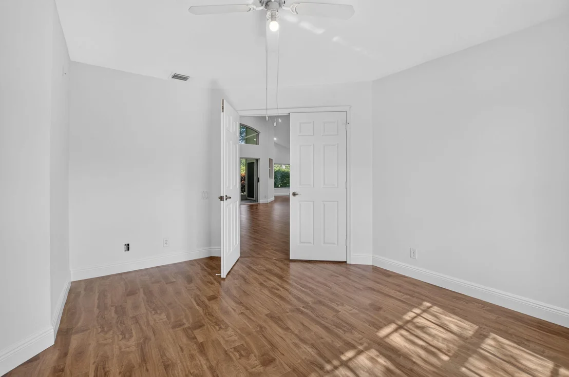 Photo of 7434 FALLS Road W