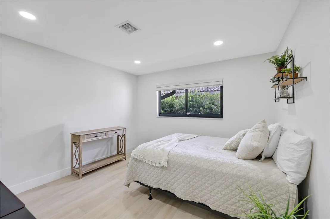 Photo of 440 SE 7th Avenue