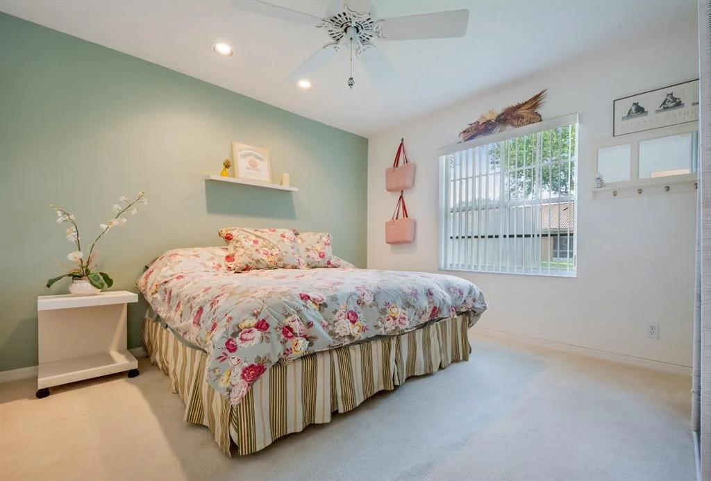 Photo of 6863 Viale Elizabeth