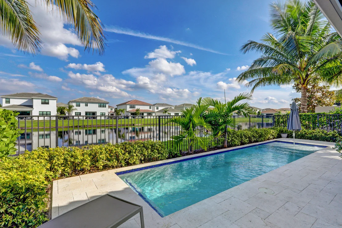 Photo of 7184 Montereal Path