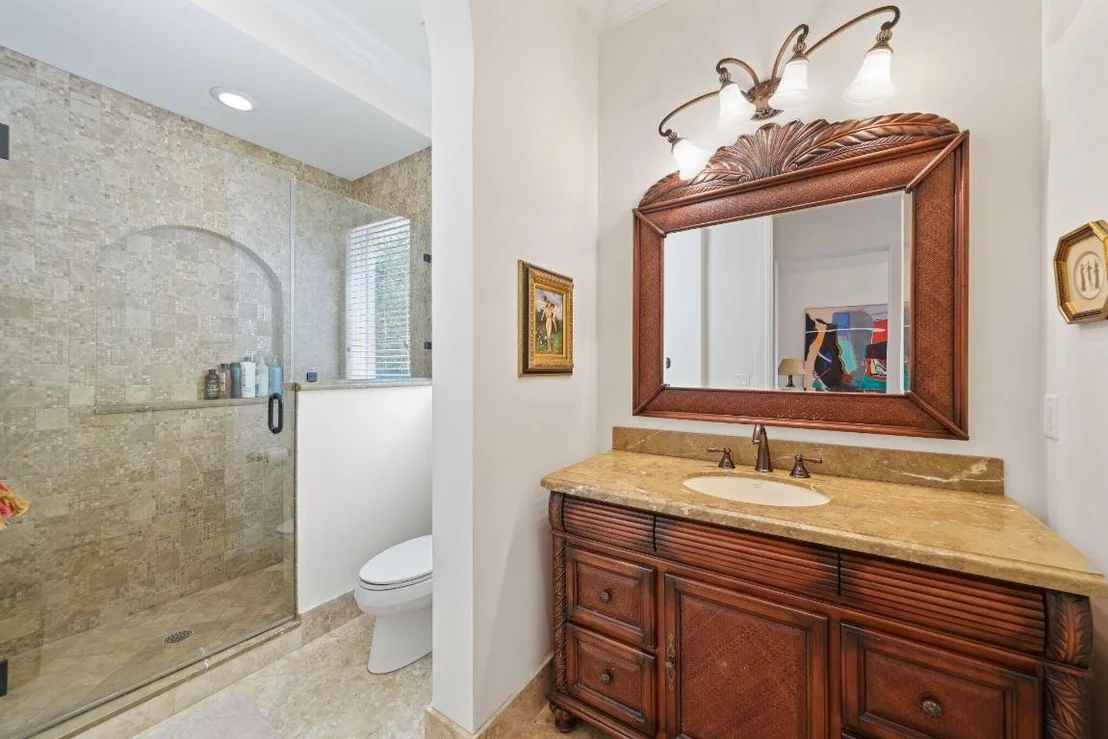 Photo of 932 Banyan Drive