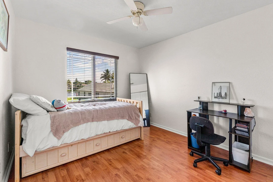 Photo of 6188 Spring Isles Boulevard