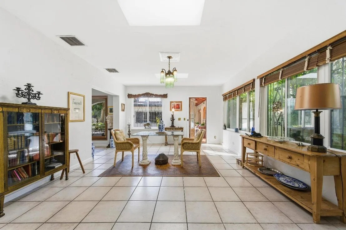 Photo of 281 Granada Road