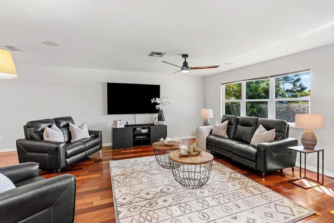 Photo of 641 West Drive