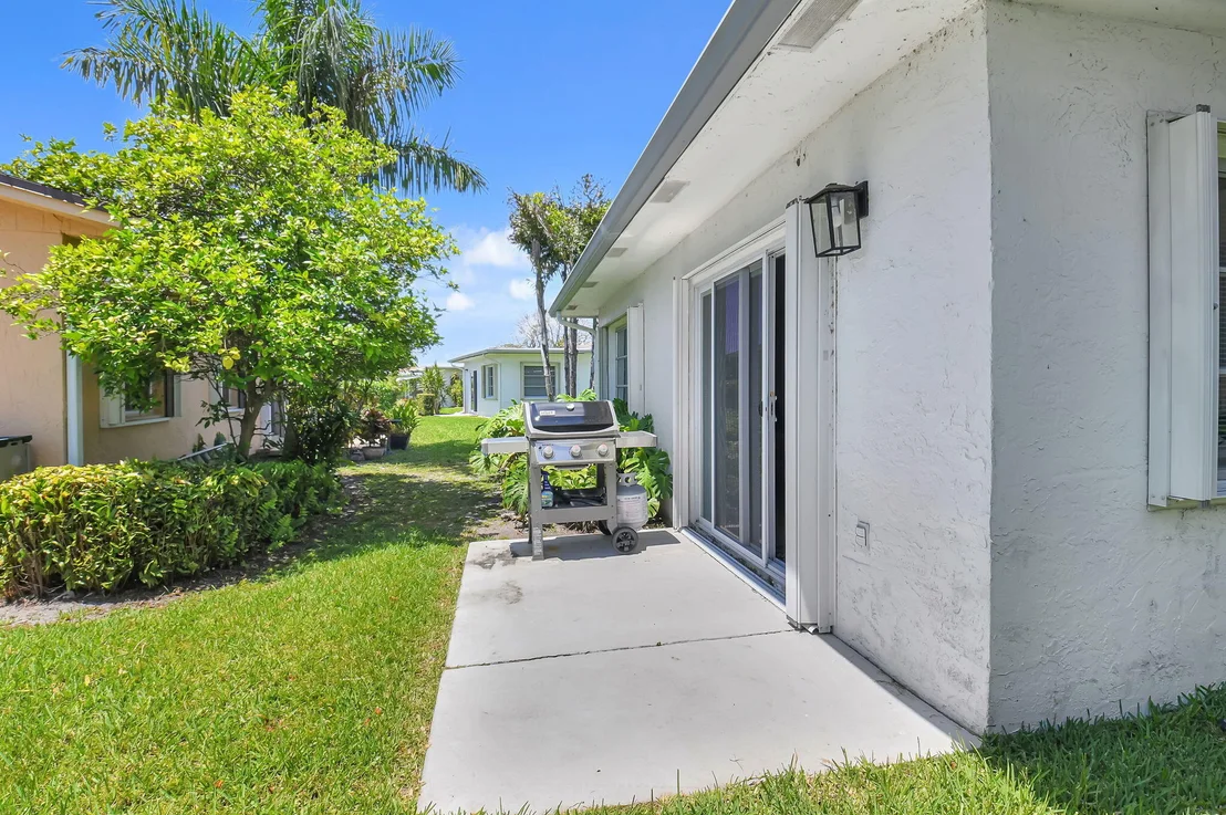 Photo of 6122 Overland Place