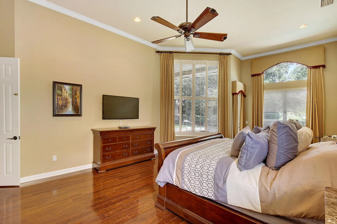 Photo of 21687 Fall River Drive