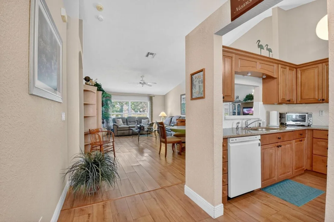 Photo of 15431 Watershore Lane