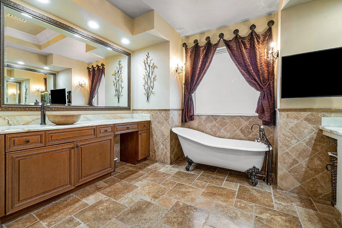Photo of 21371 Rockledge Lane