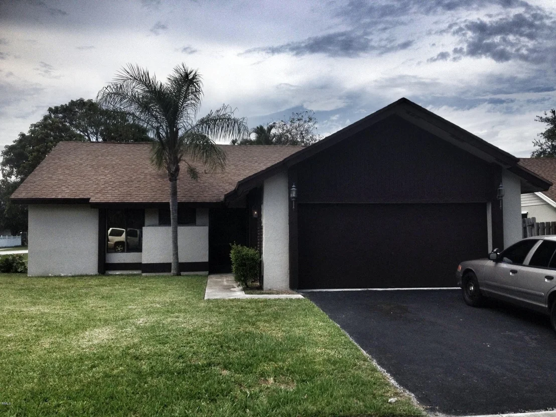 Photo of 7827 Roble Lane