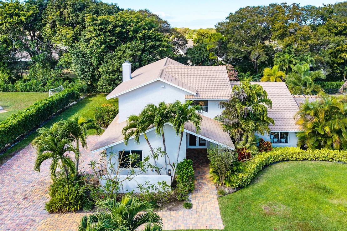 Photo of 10893 Gleneagles Road