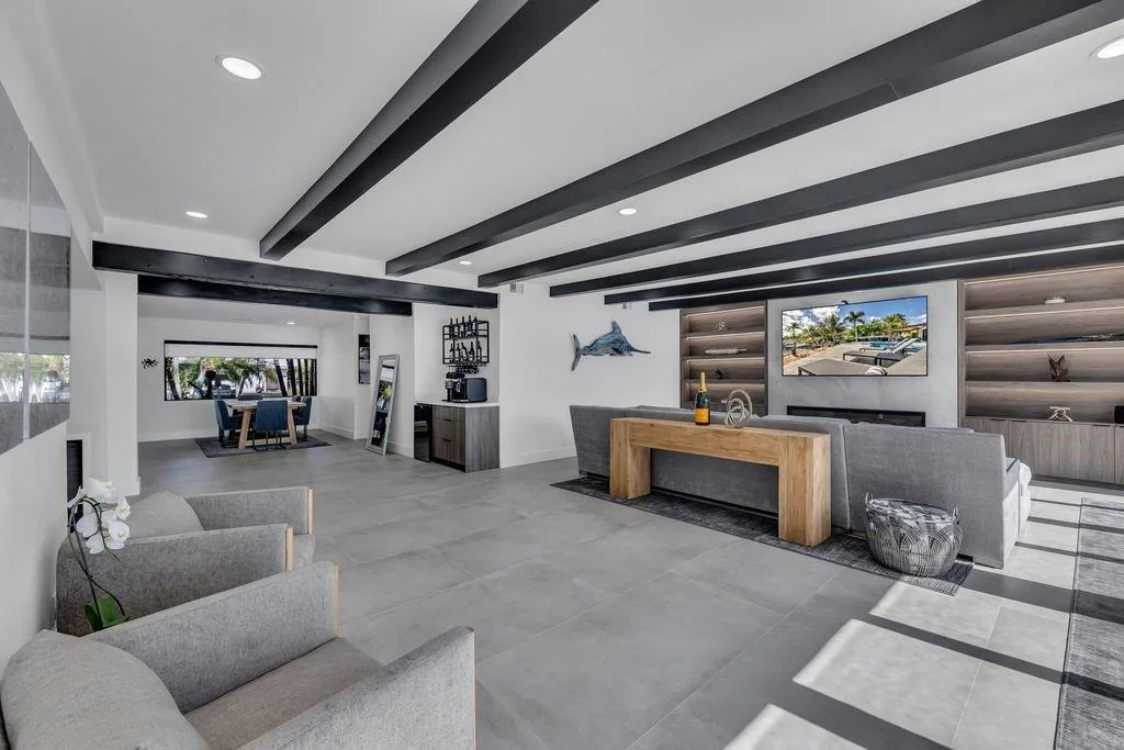 Photo of 160 SE 3rd Court