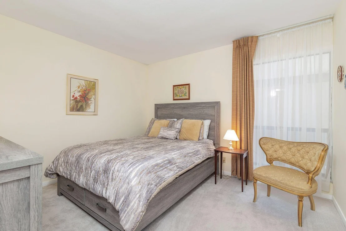 Photo of Unit E at 5 SE Concourse Drive