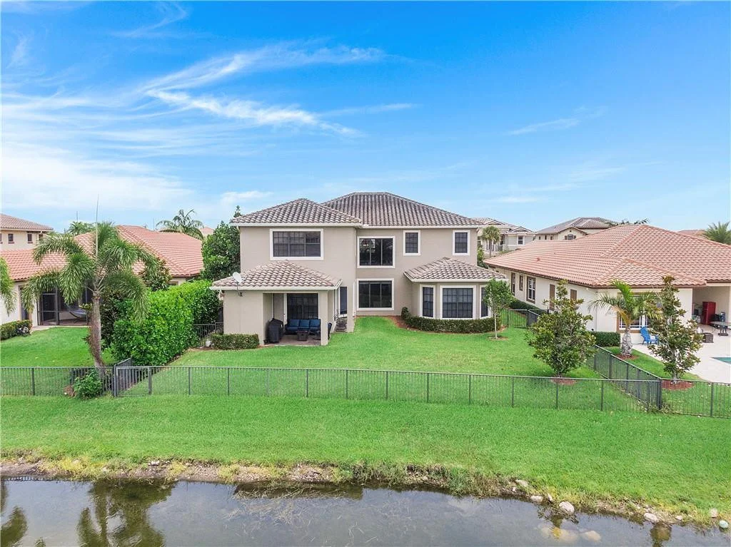 Photo of 8971 Lakeview Place