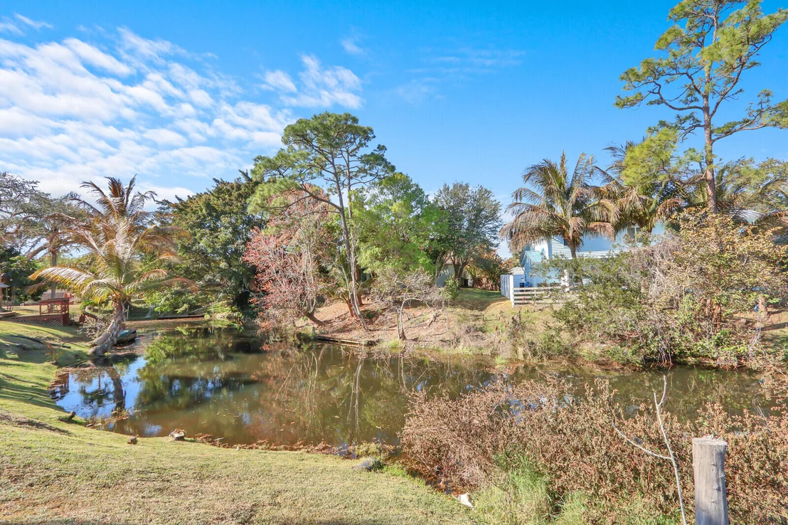 Photo of 8074 SE River Lane
