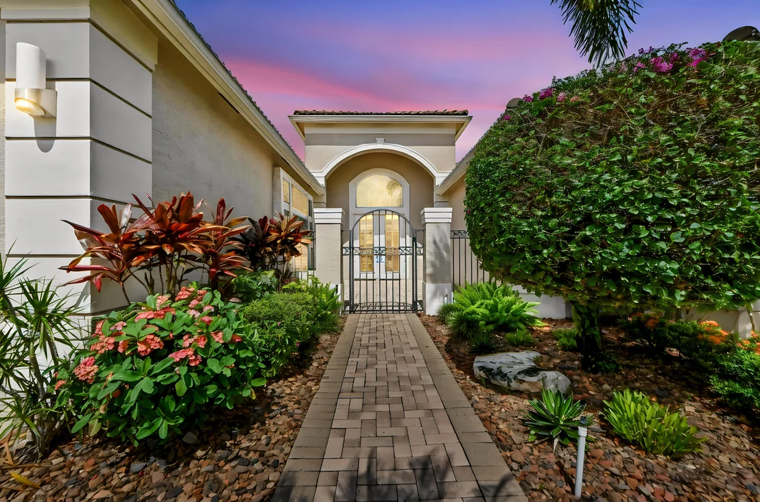 Photo of 10540 Whitewind Circle