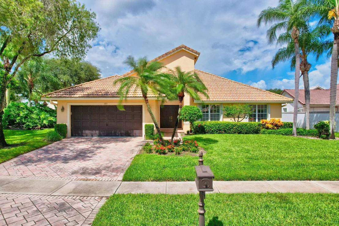 Photo of 6851 Grenelefe Road