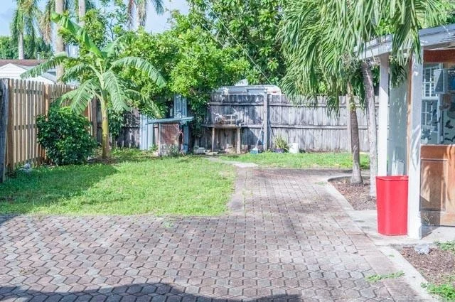 Photo of 453 Davis Road