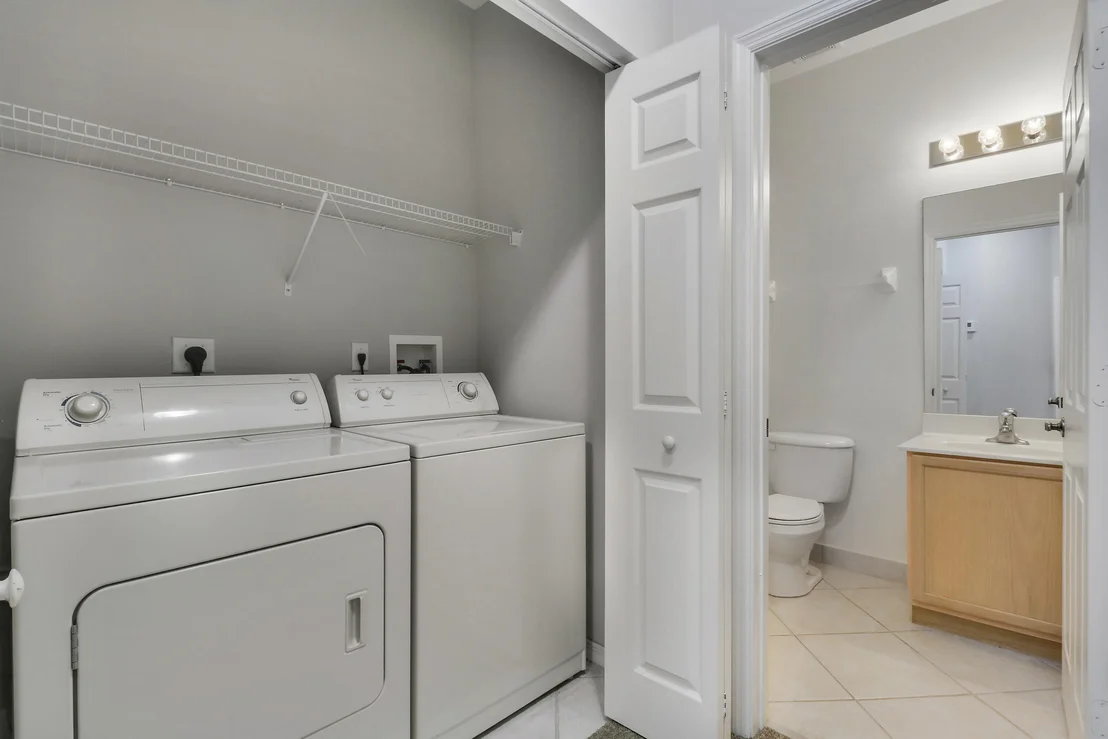 Photo of Unit H at 104 Lighthouse Circle