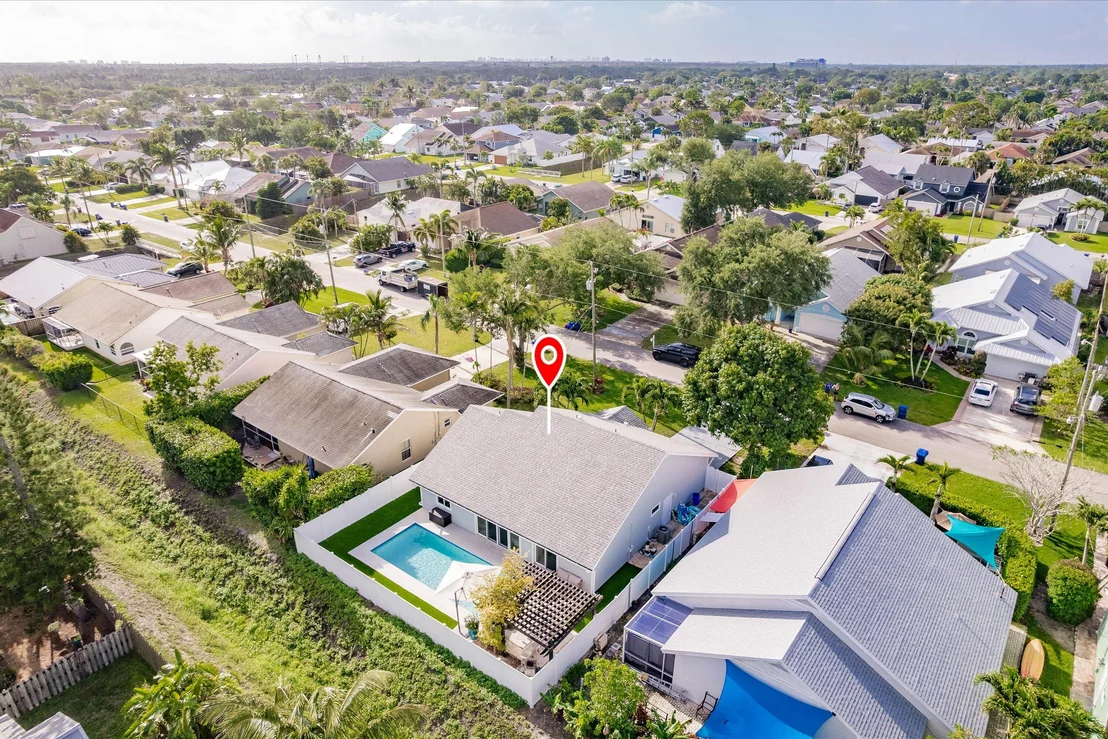 Photo of 6319 Garrett Street