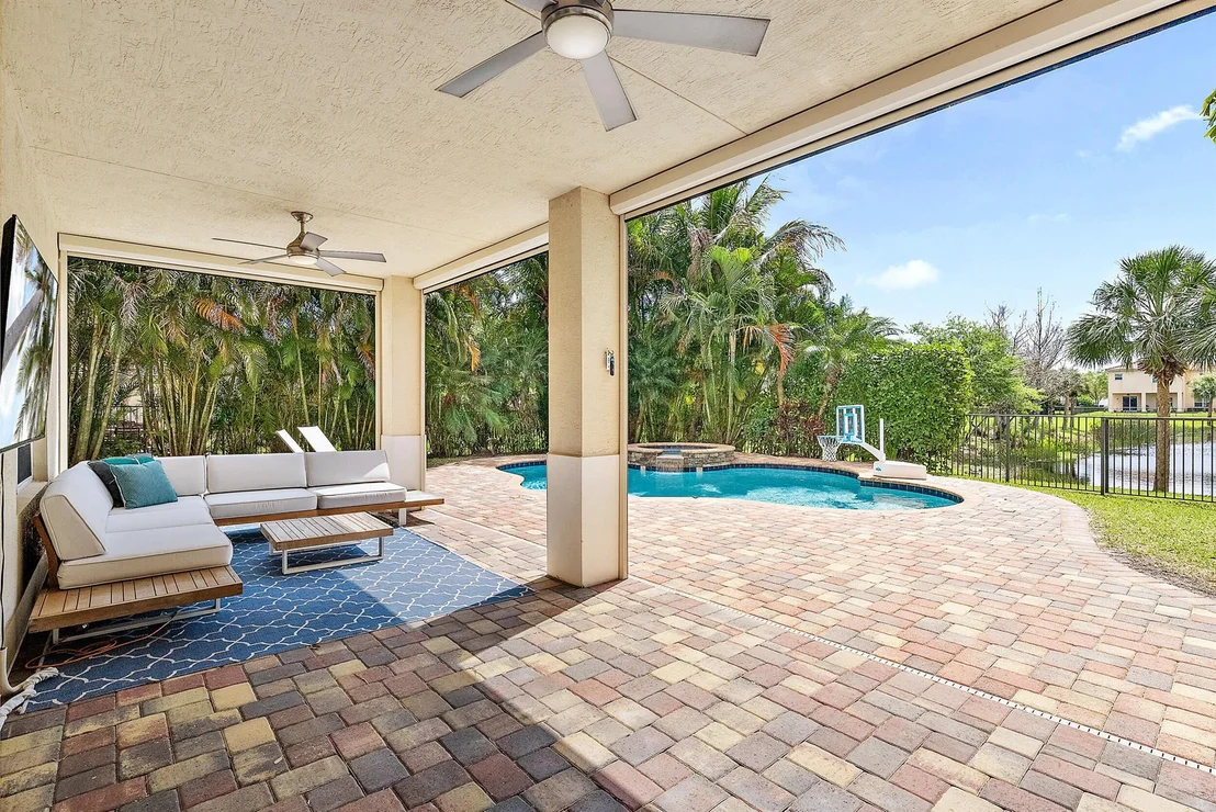 Photo of 110 Crab Cay Way