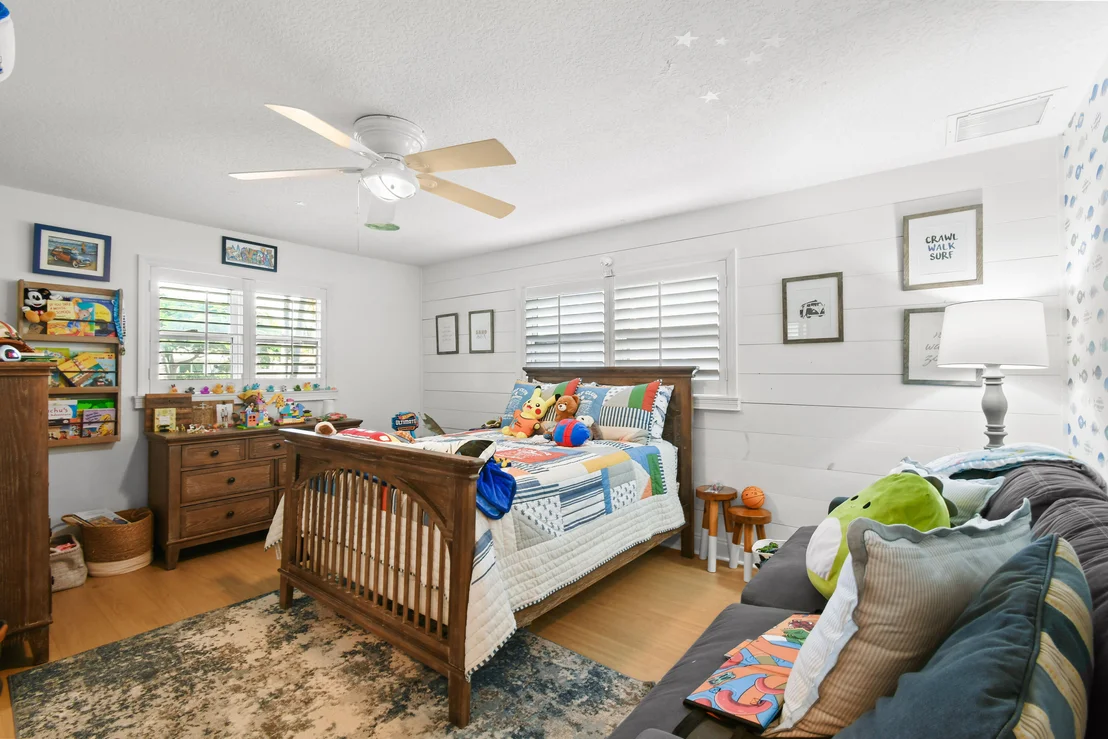 Photo of 106 Windsor Road E