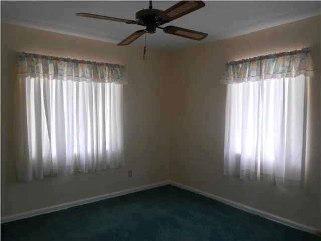 Photo of 1127 Colonial Road