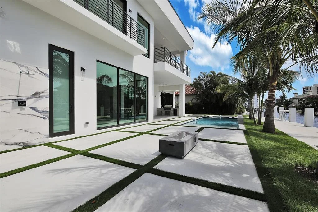 Photo of 960 Banyan Drive