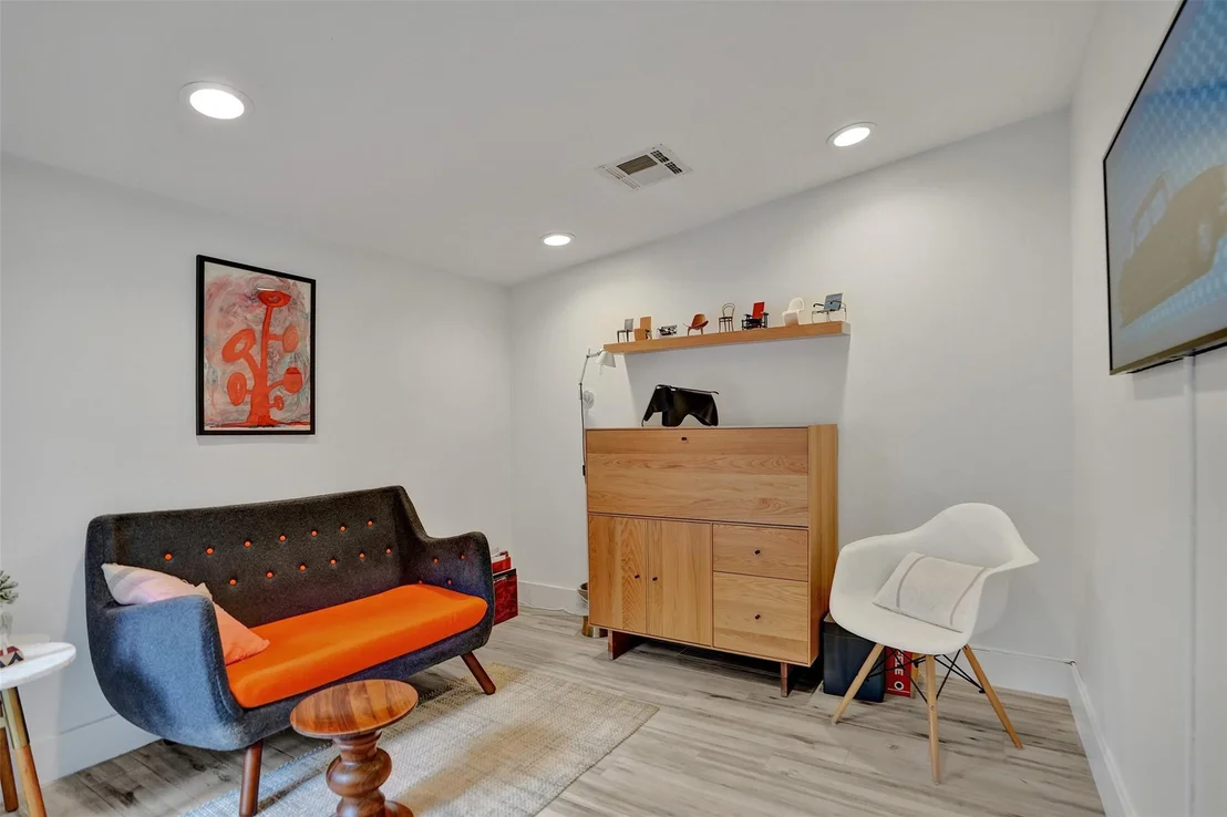Photo of 2111 N Ocean Boulevard