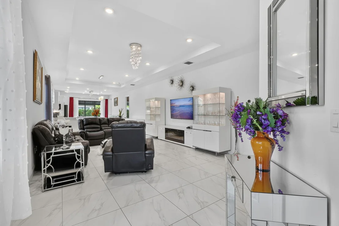 Photo of 16065 Key Biscayne Lane