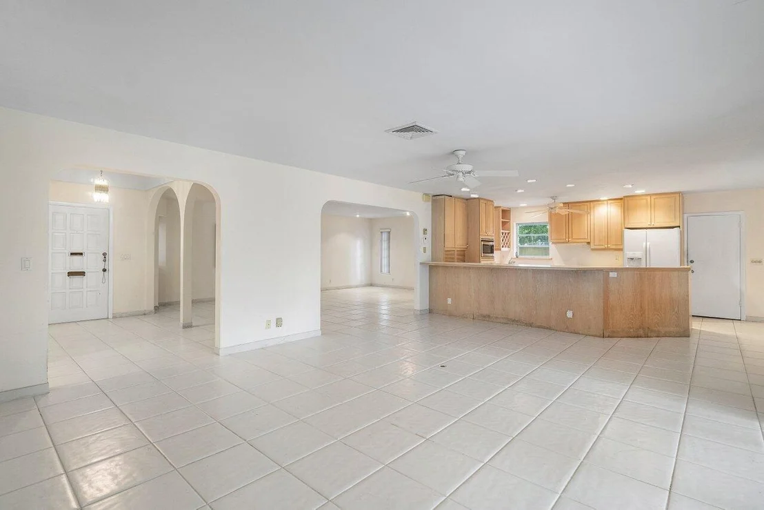 Photo of 1060 Spanish River Road