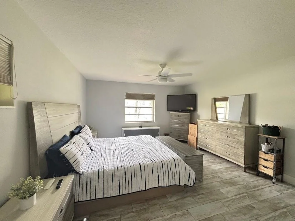 Photo of 11223 Sunset Boulevard