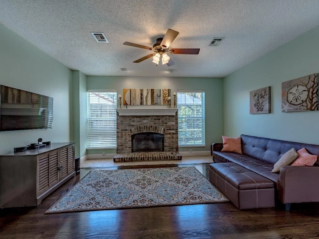Photo of 7650 Live Oak Drive