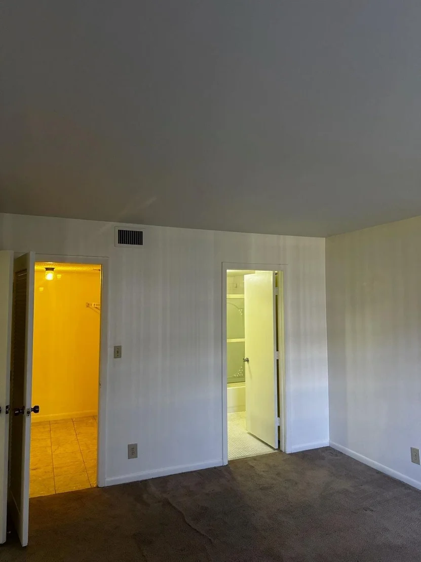 Photo of Unit 302 at 1075 Riverside Drive