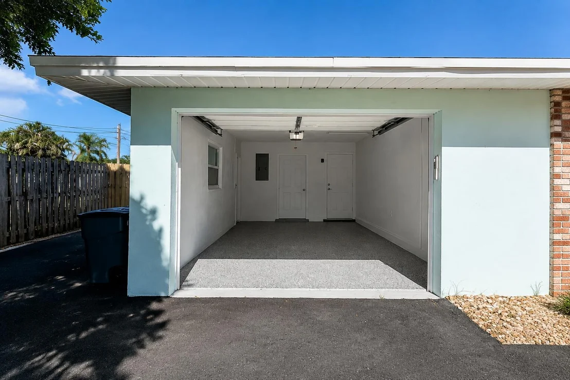 Photo of 364 VENUS Avenue