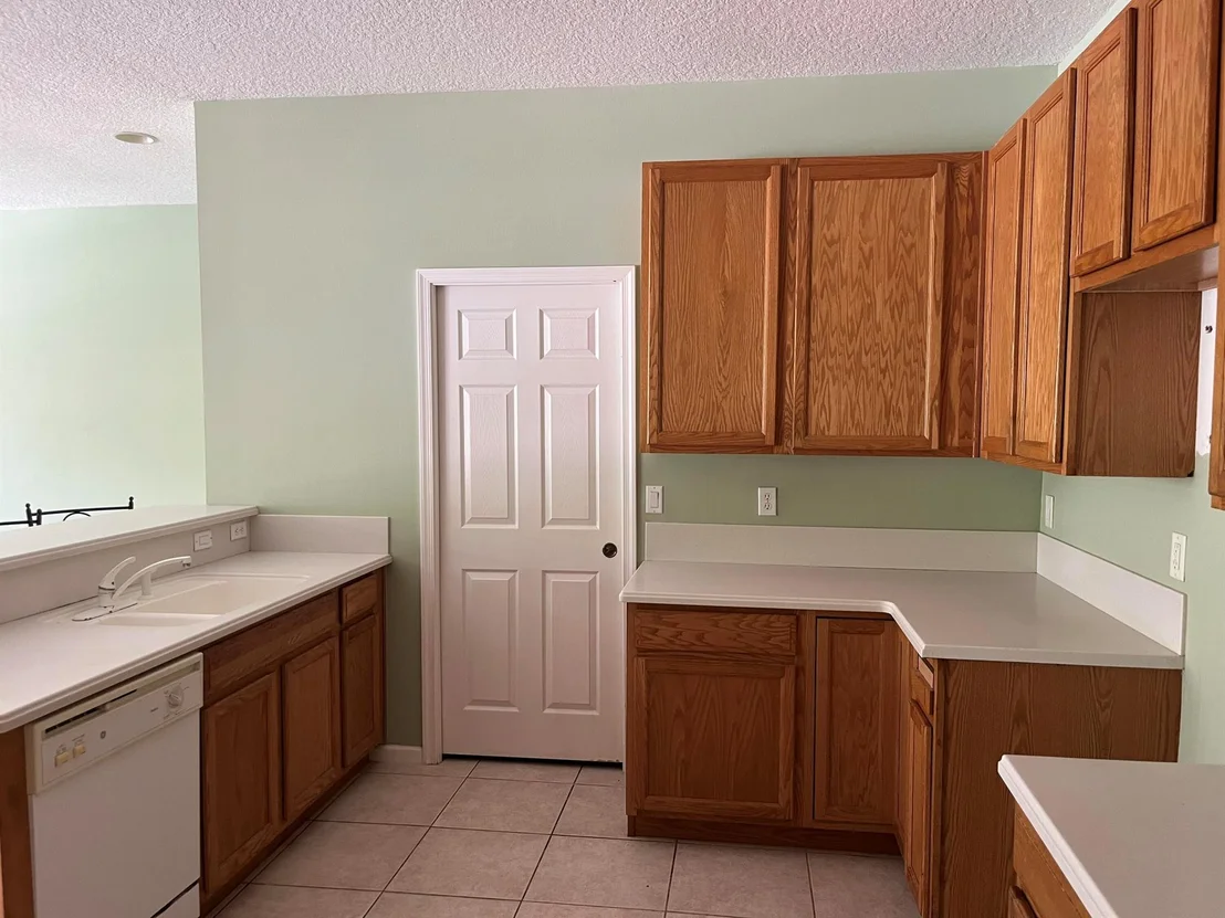 Photo of 6110 46th Lane